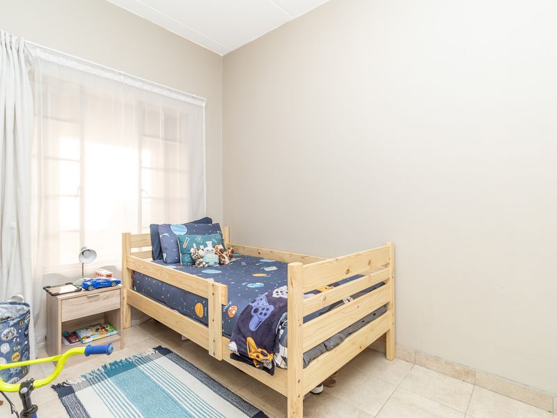 Neat Ground Floor Unit With Low Levies For Sale - Photo 7