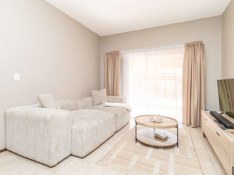 Neat Ground Floor Unit With Low Levies For Sale - Photo 2