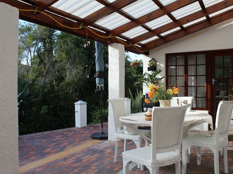 Charming Two Bedroom Townhouse for Sale in Sought-After West Bank Complex, Port Alfred - Photo 4