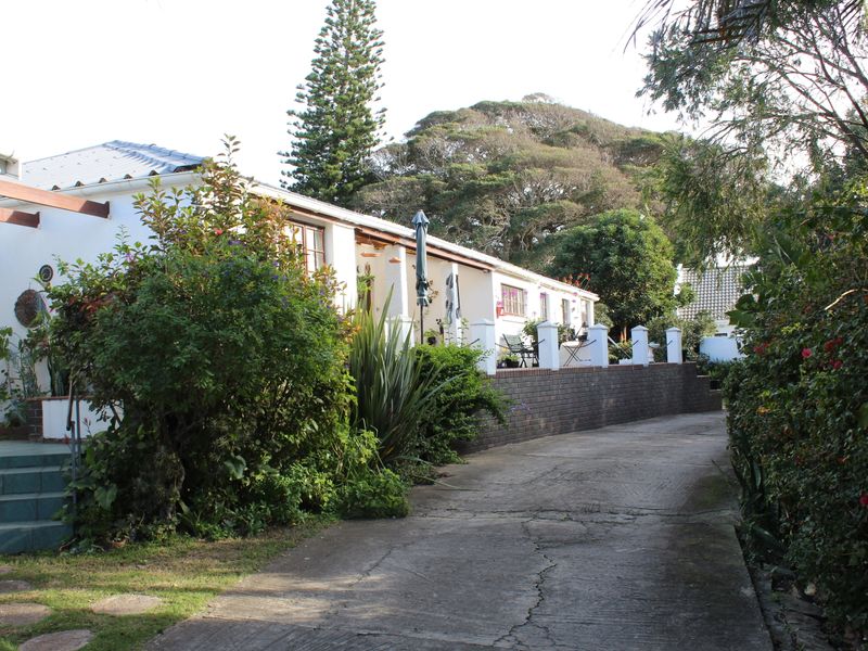 Charming Two Bedroom Townhouse for Sale in Sought-After West Bank Complex, Port Alfred - Photo 7