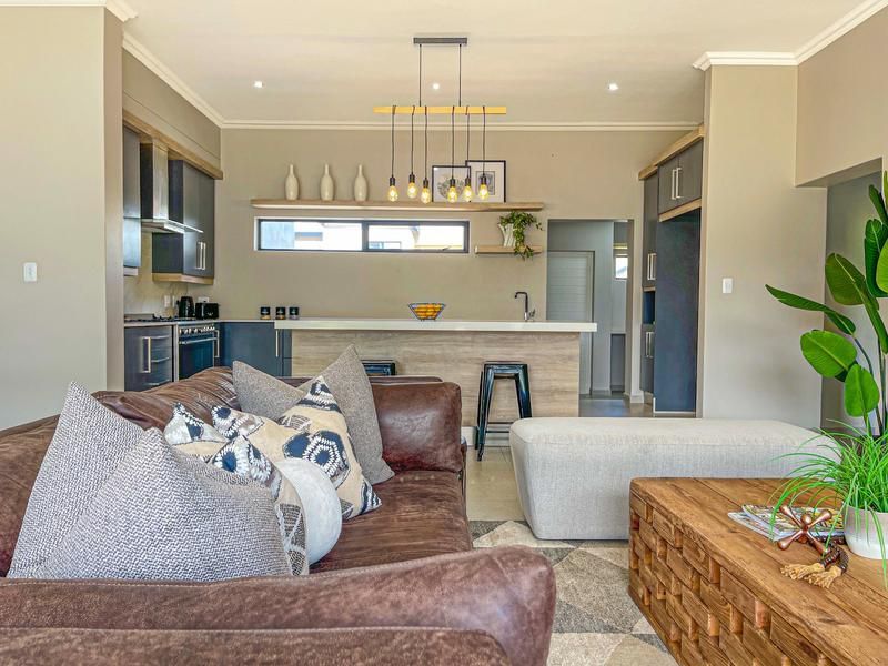 Modern Luxury in Midstream Estates – No Transfer Duty - Photo 2