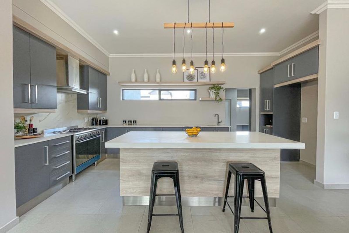 Modern Luxury in Midstream Estates – No Transfer Duty - Photo 3