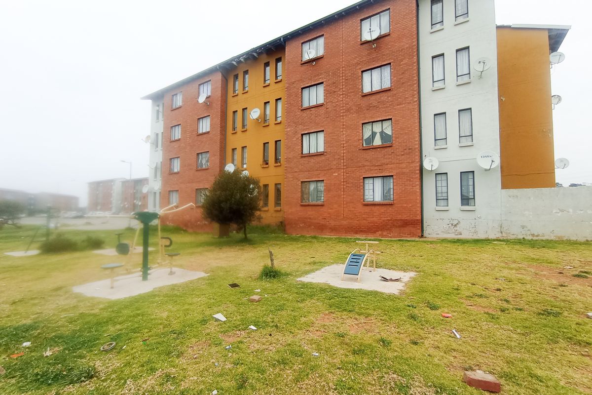 2 Bedroom Apartment for Sale - Fleurhof Lifestyle Estate - Photo 3