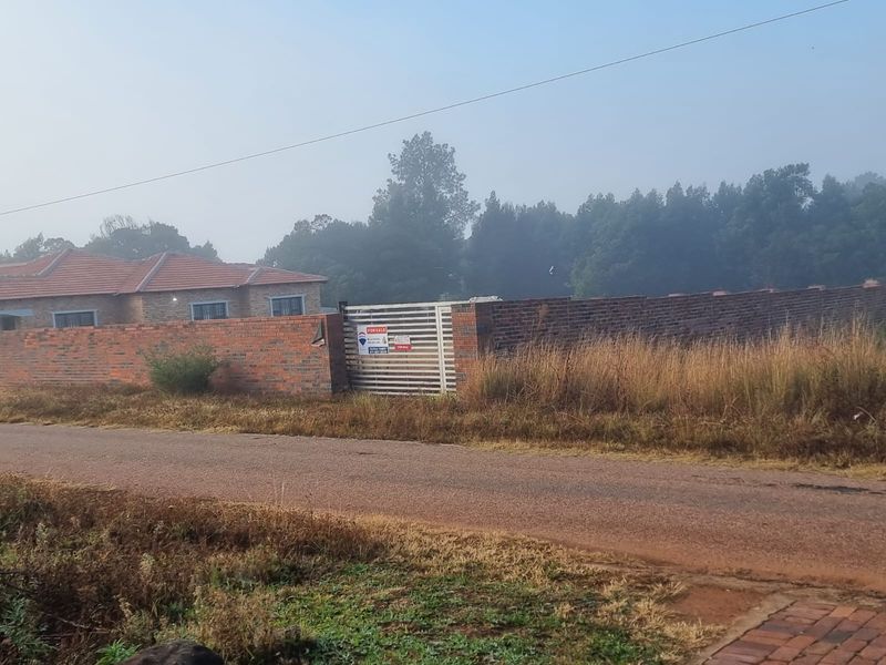 Prime Vacant Land With Building Approval for Sale. - Photo 2
