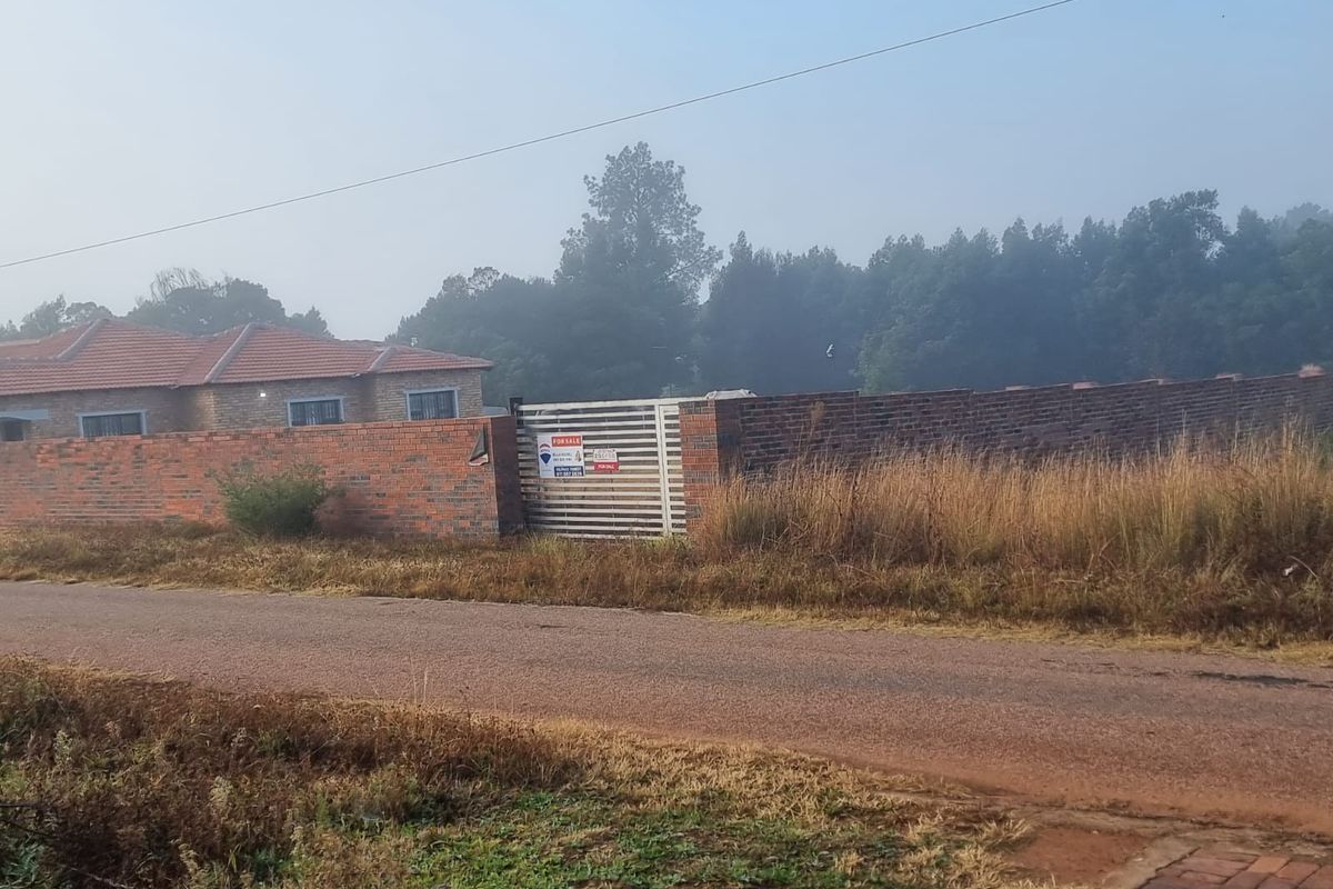 Prime Vacant Land With Building Approval for Sale. - Photo 2