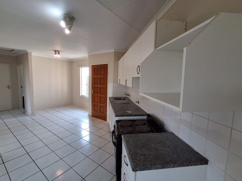 Stop Renting, Start Owning! Safe & Affordable 2-Bedroom Apartment in Radiokop - Photo 9