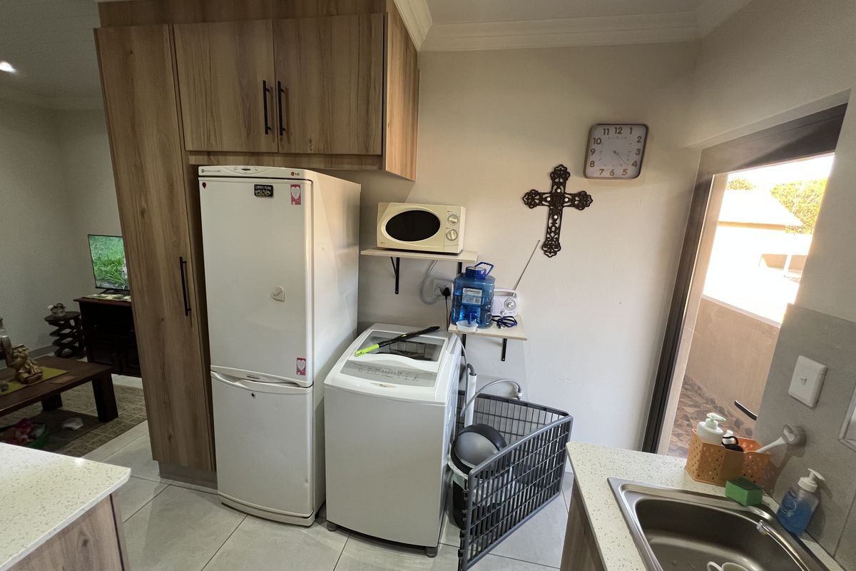 Charming 2-bedroom retirement unit for sale in Wilkoppies, Klerksdorp—perfect for relaxed living! - Photo 5