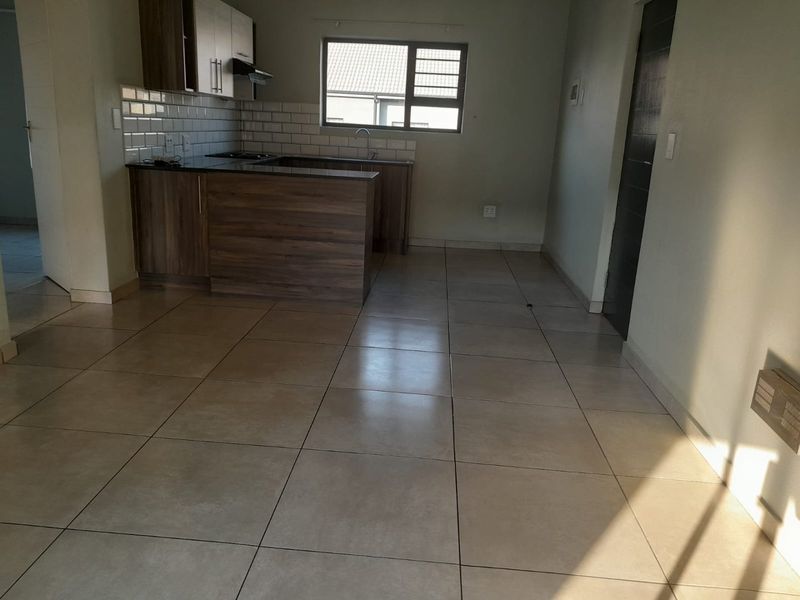 Modern Ground Floor Apartment in Jansen Park, Boksburg – Secure Living with Excellent Convenience - Photo 7