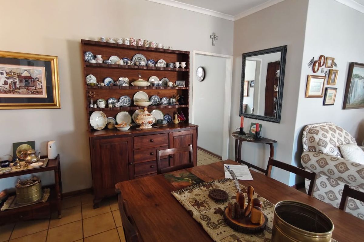 Well maintained family home - Photo 4