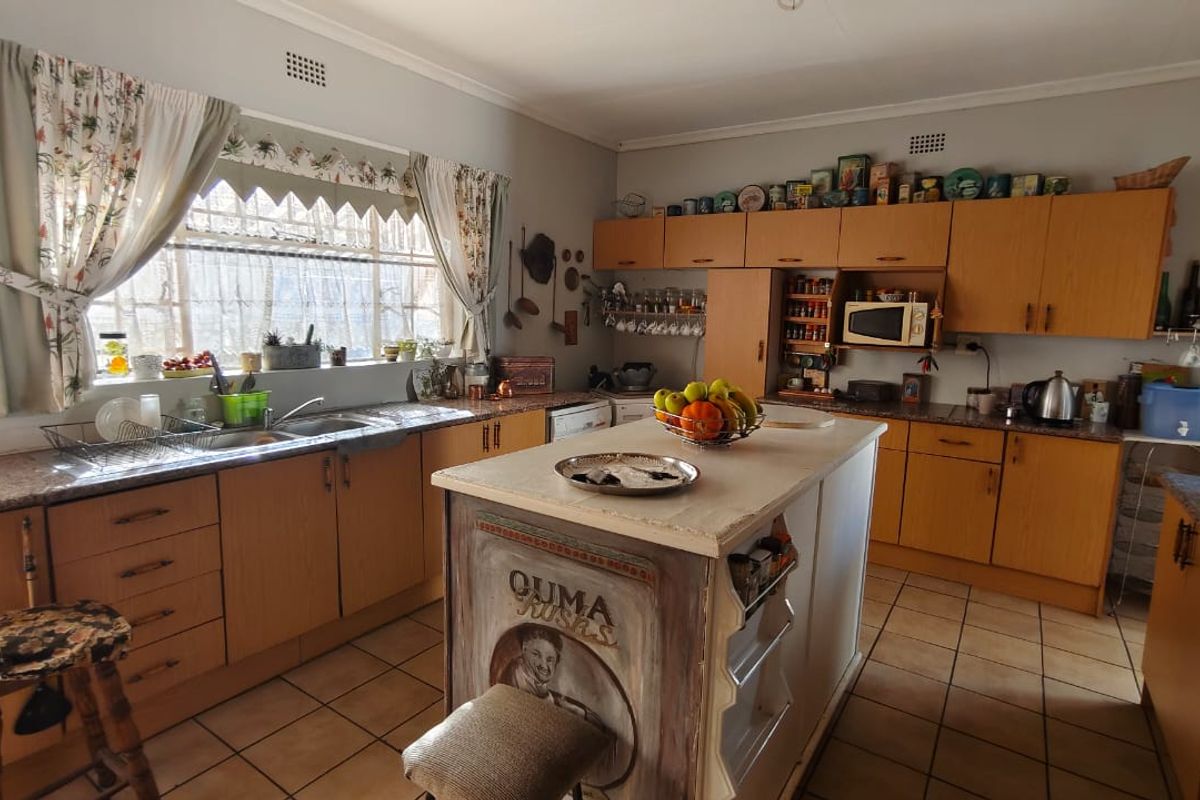 Well maintained family home - Photo 5