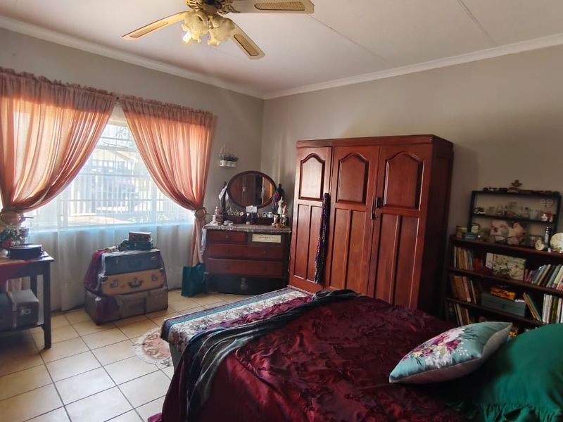 Well maintained family home - Photo 9