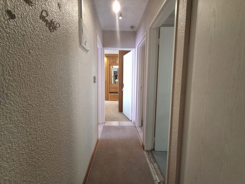 A Rare Find in Helderkruin – Modern, Secure & Move-in Ready! - Photo 9