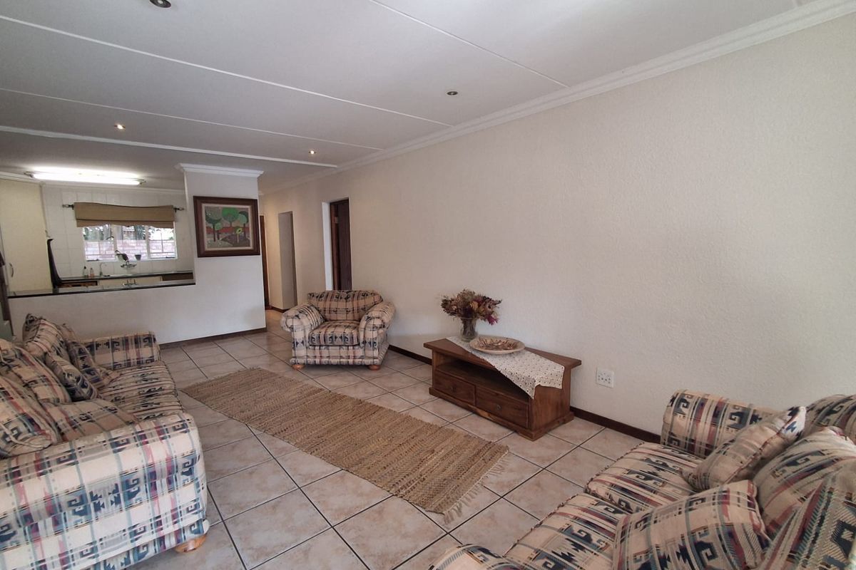 A Rare Find in Helderkruin – Modern, Secure & Move-in Ready! - Photo 4