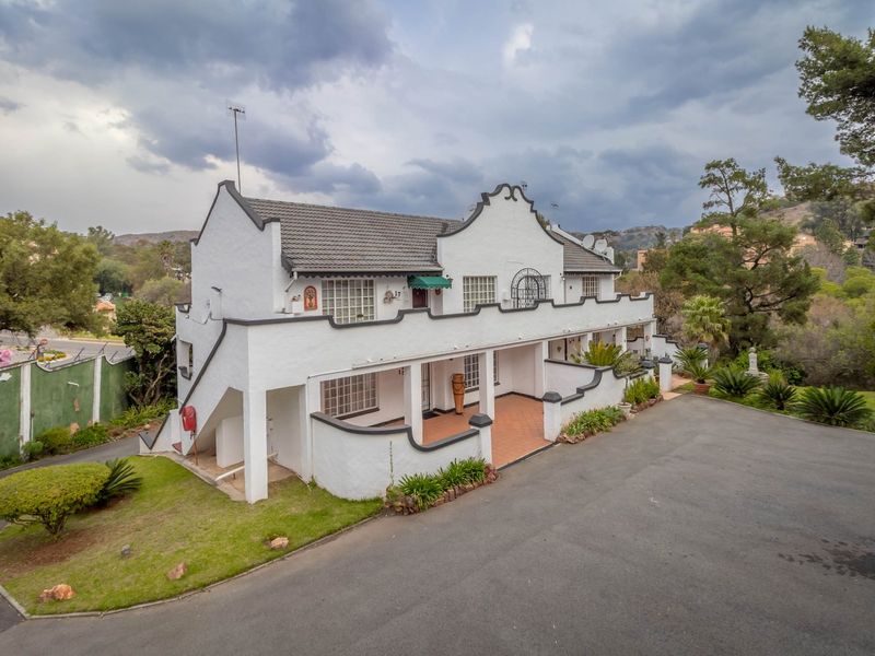 Charming 2 Bedroom 1 bathroom ground floor apartment in Helderkruin - Photo 2