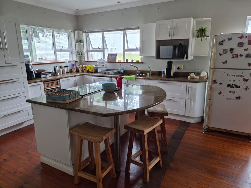 The Perfect 5 Bedroom Family Home to let in Vincent Heights! - Photo 6