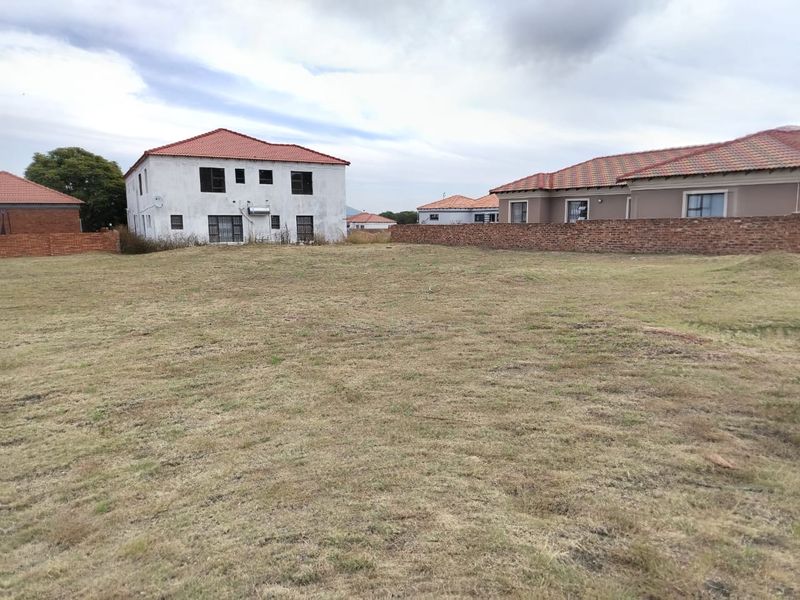 Discover a prime 512m2 vacant land for sale in Tuscany Village, Brits! - Photo 6
