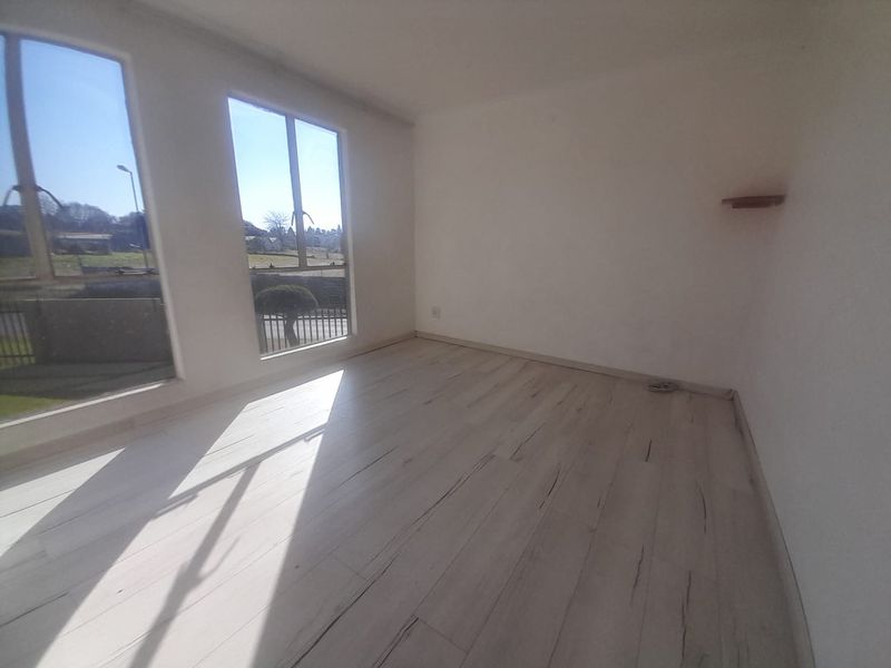3 Bedroom upstairs apartment in sought after complex in Weltevreden Park - Photo 8