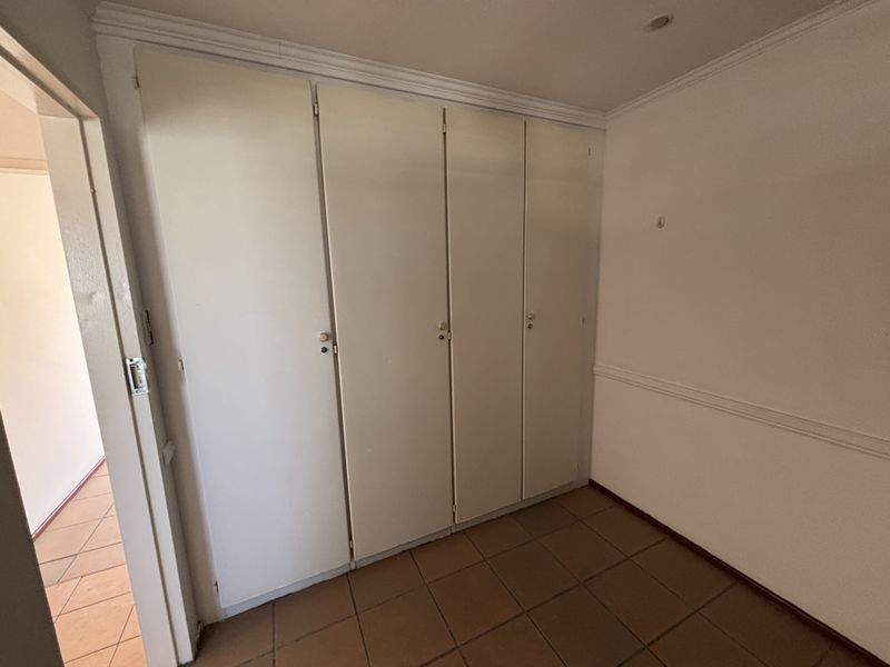 2-Bedroom Apartment For Sale in Secure Complex - Photo 10