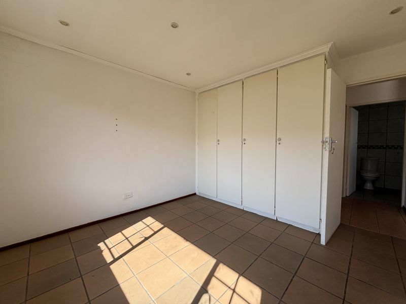 2-Bedroom Apartment For Sale in Secure Complex - Photo 8