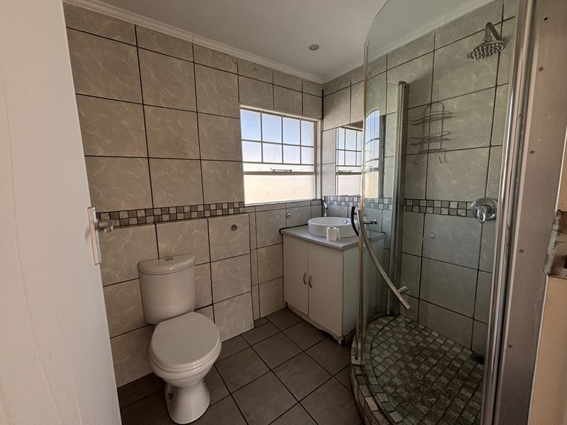 2-Bedroom Apartment For Sale in Secure Complex - Photo 7