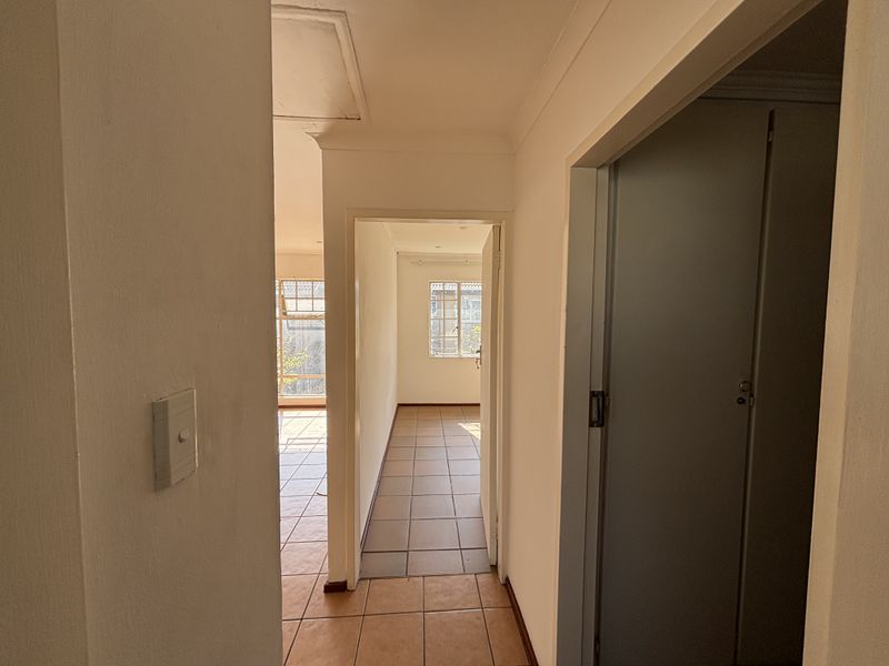 2-Bedroom Apartment For Sale in Secure Complex - Photo 6