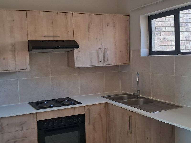 MODERN AND NEAT 2 BEDROOM 2 BATHROOM UNIT R8 000 PM - Photo 9