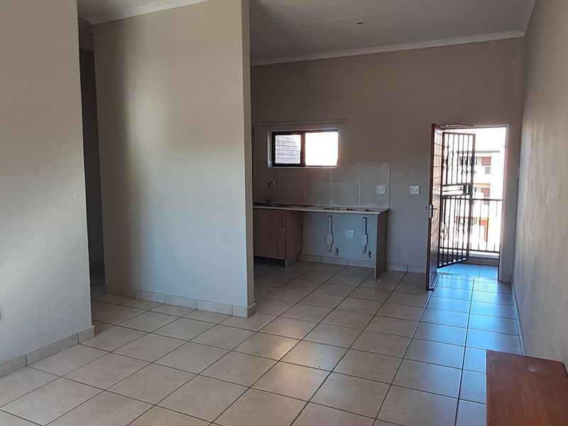 MODERN AND NEAT 2 BEDROOM 2 BATHROOM UNIT R8 000 PM - Photo 6