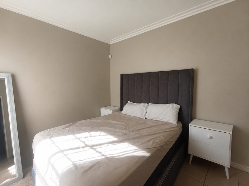 Charming 2-Bedroom House to Rent in South Hills - Photo 4