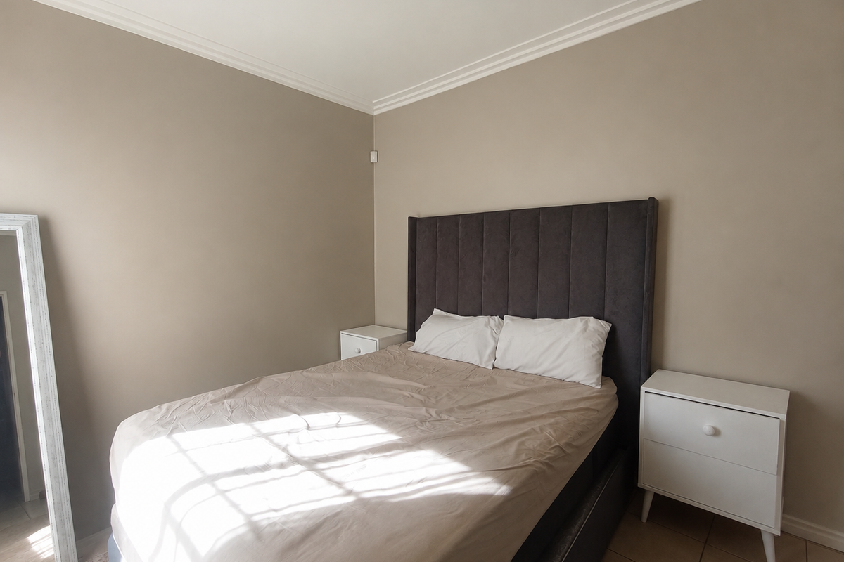 Charming 2-Bedroom House to Rent in South Hills - Photo 4