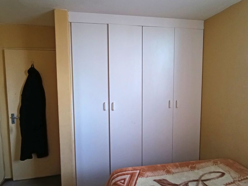 Charming 3 Bedroom Apartment in Wonderboom South in Prime Location - Photo 10