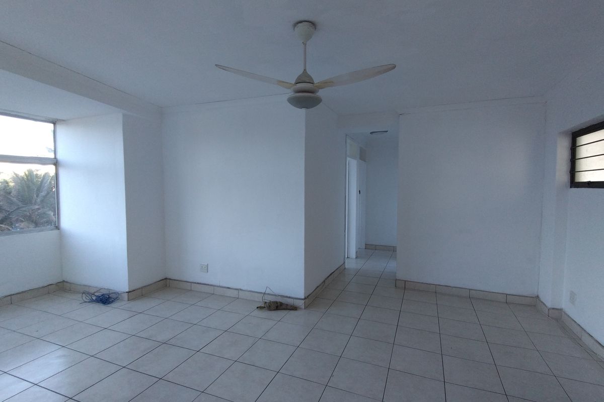 2-Bedroom Beachfront Apartment with Full Sea Views - Photo 2