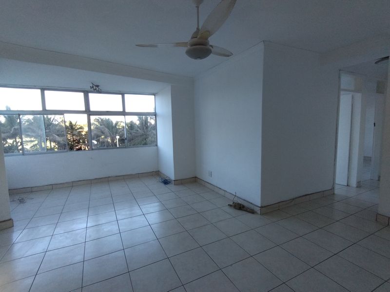 2-Bedroom Beachfront Apartment with Full Sea Views - Photo 4