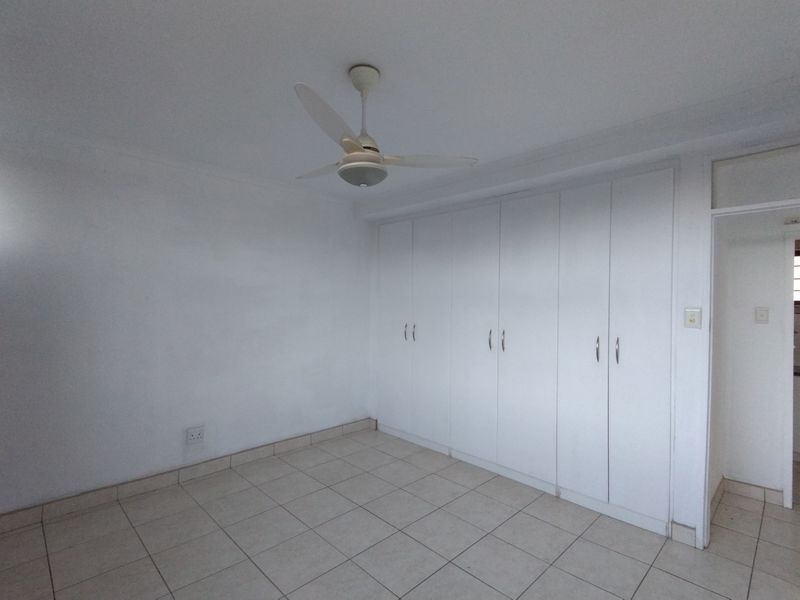 2-Bedroom Beachfront Apartment with Full Sea Views - Photo 9