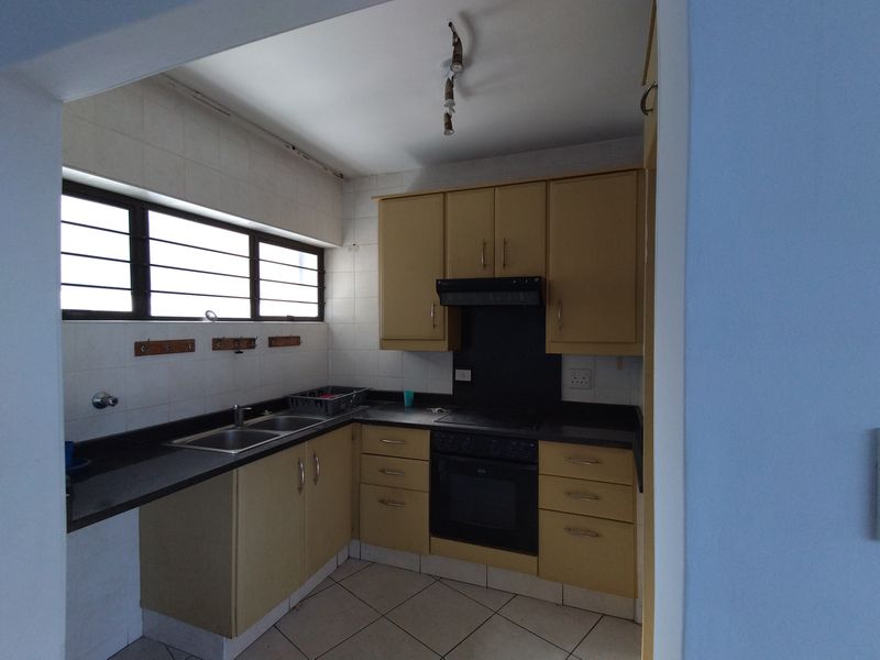 2-Bedroom Beachfront Apartment with Full Sea Views - Photo 5