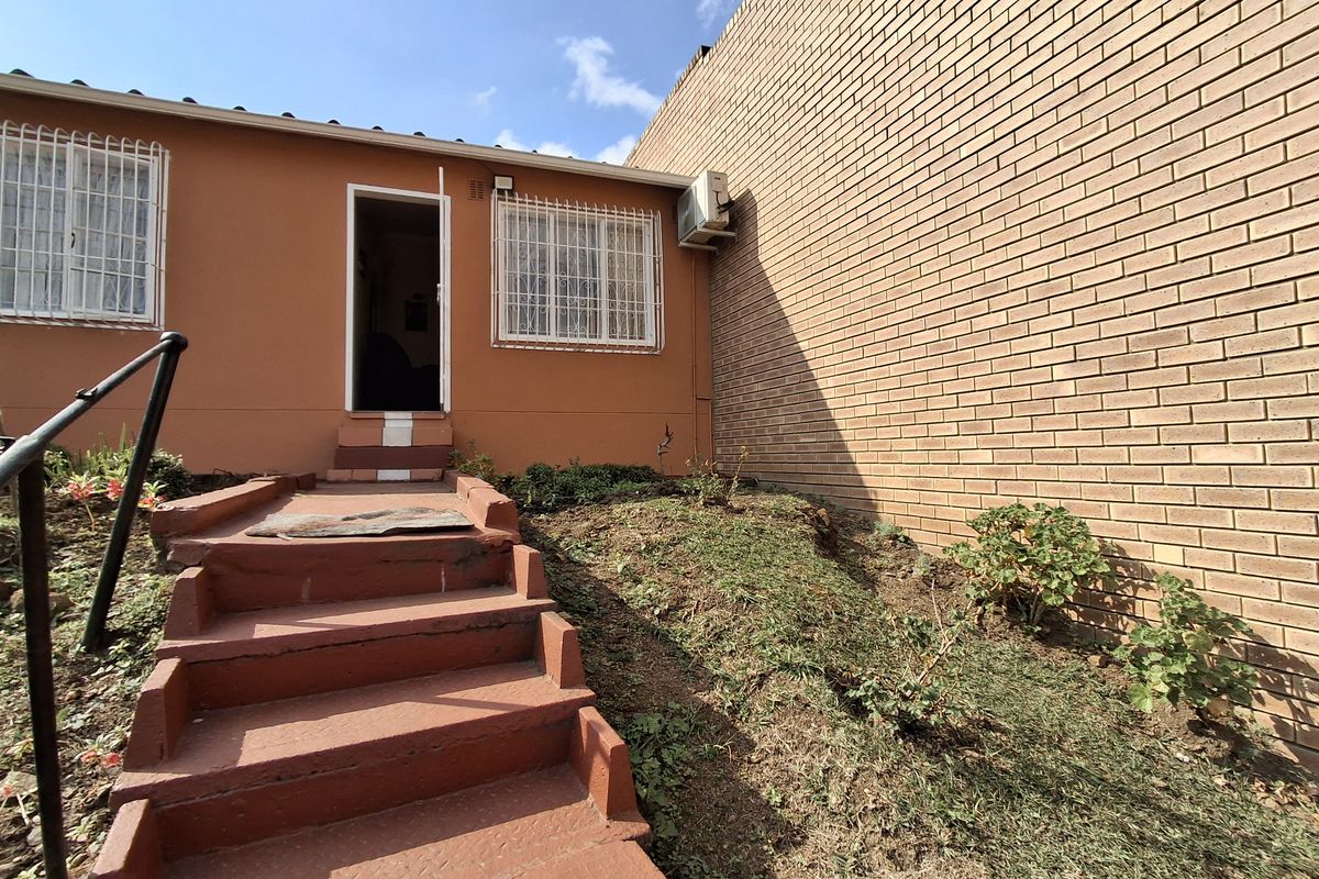 2 Bedroom Family Home - Photo 3