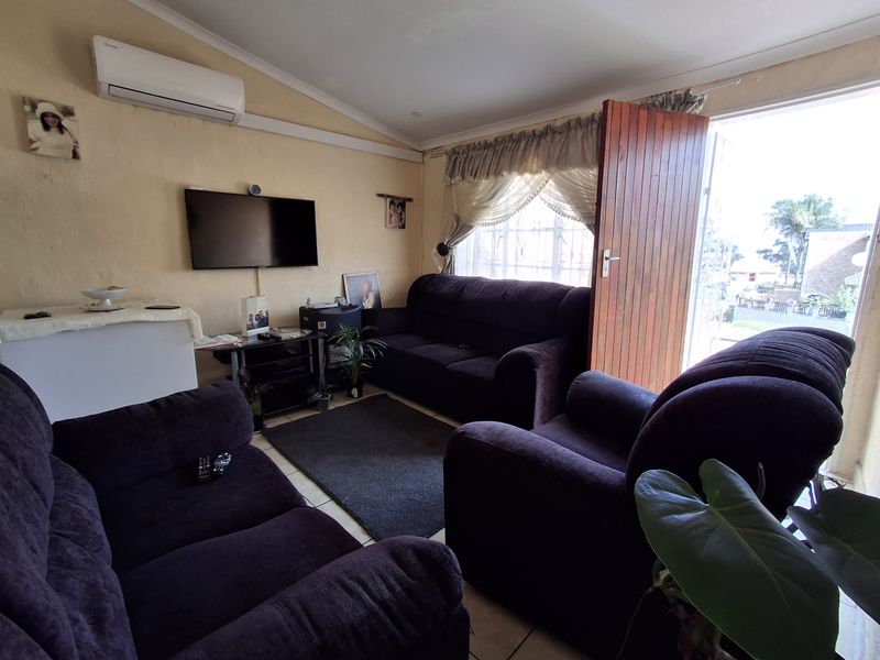 2 Bedroom Family Home - Photo 10
