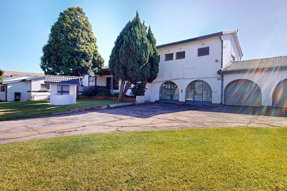 Humongous gem with 3 Flats - Photo 3