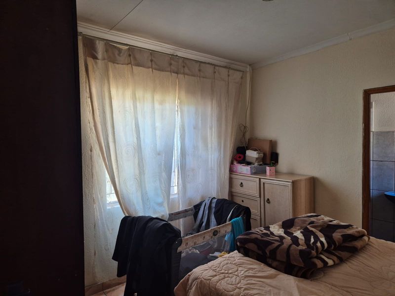 Family Home Awaits in Ivy Park - Photo 5