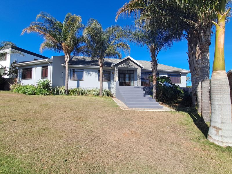 Modern Living with Practicality - Photo 3