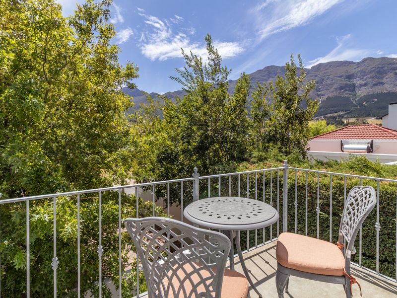 5 Bedroom house to rent in Franschhoek. - Photo 3