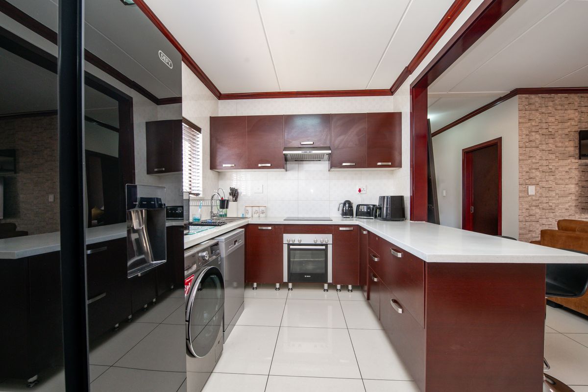 Beautiful 2-bedroom Start Up Home - Photo 3