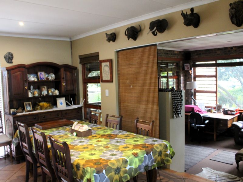 Spacious Home with Rental opportunity For Sale on West Bank, Port Alfred - Photo 10