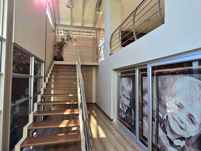 Elegant and Spacious Home in Prime Cashan - Photo 4