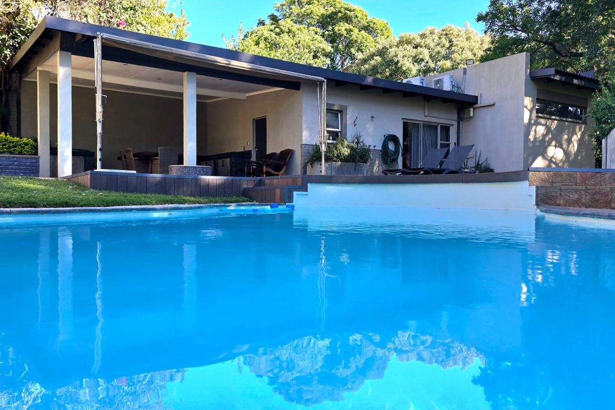 Elegant and Spacious Home in Prime Cashan - Photo 2