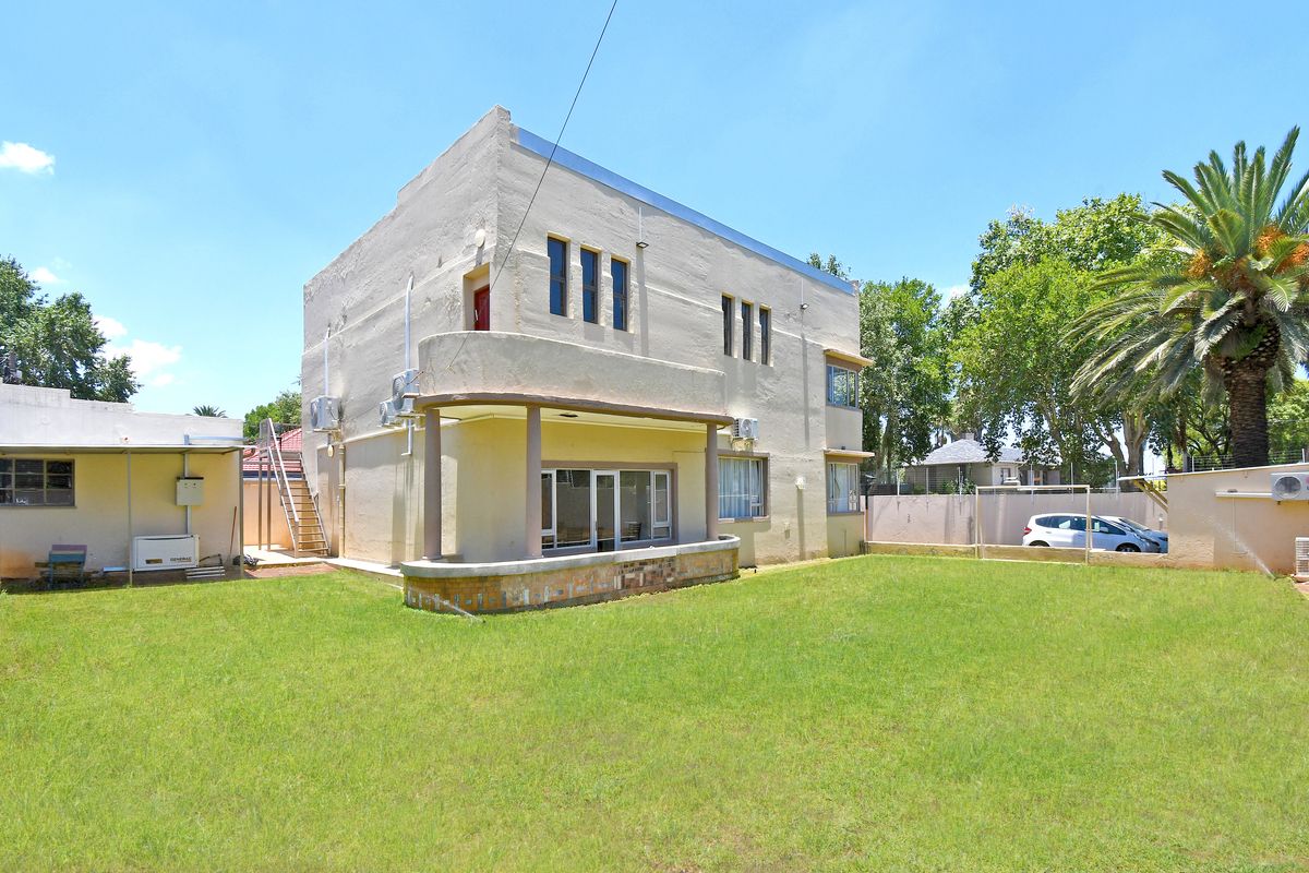 Highlands North – Jhb – Immediate Occupation – Empty and Waiting!! - Photo 2