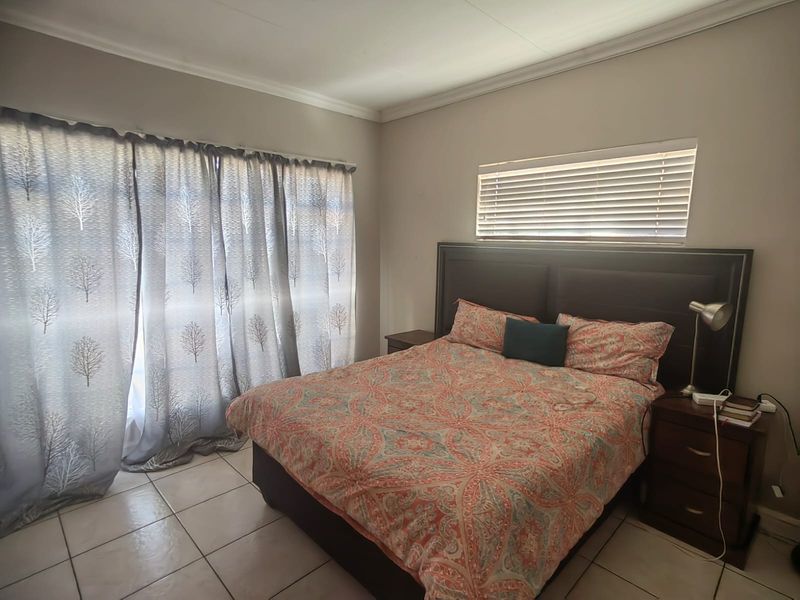 Up Market Townhouse for sale in Parys - Photo 10