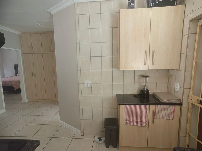 Up Market Townhouse for sale in Parys - Photo 9