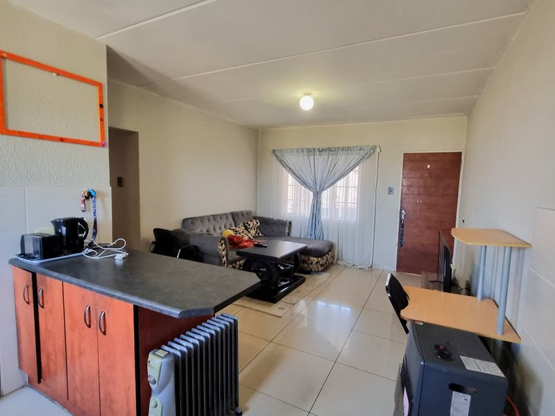 2 Bedroom Townhouse- Castleview - Photo 4