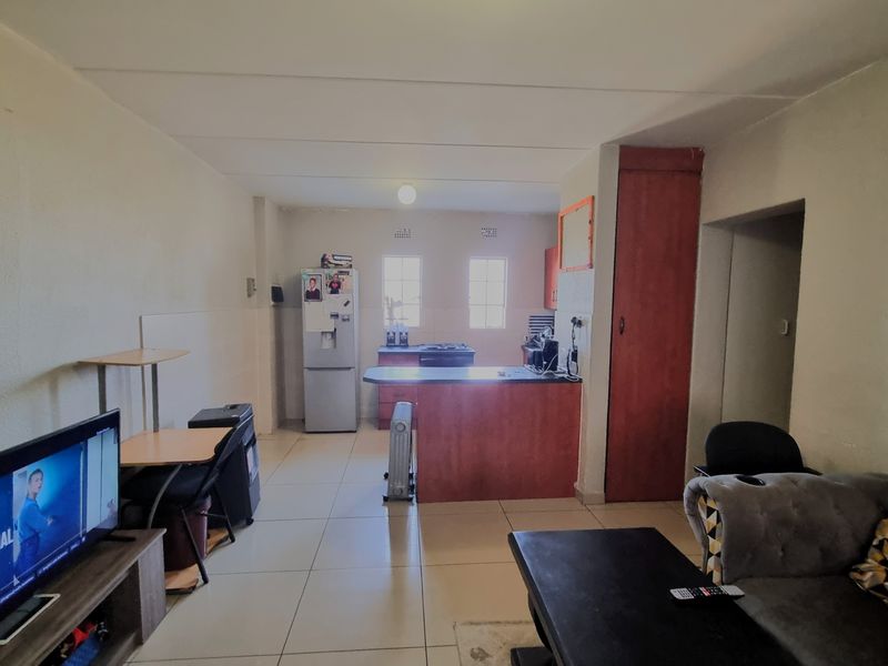 2 Bedroom Townhouse- Castleview - Photo 3