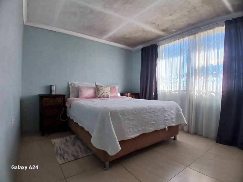 Modern 2 Bedroom Home for Sale in Mdantsane NU17 - Photo 9